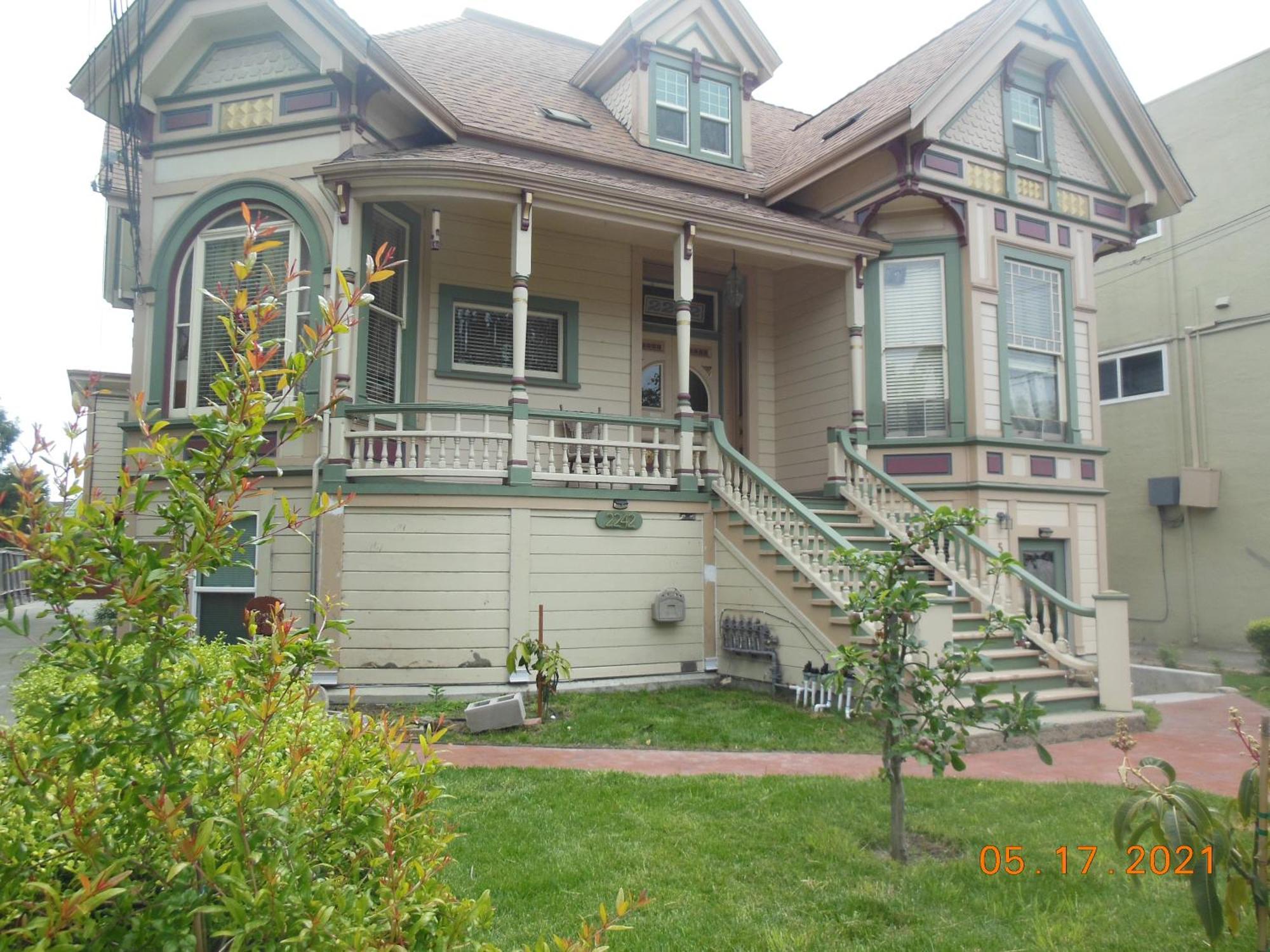 Alameda 3Br Unique Victorian Penthouse With Deck And Outdoor Furniture, Ac, 3 Blocks To Beach & Shopping Center & 2 Free Parking Spaces Kültér fotó